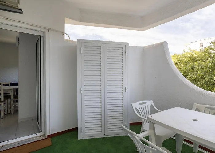 Apartamento Sun & Sea Flat In - Cozy Close To The Beach, By Hopstays Quarteira
