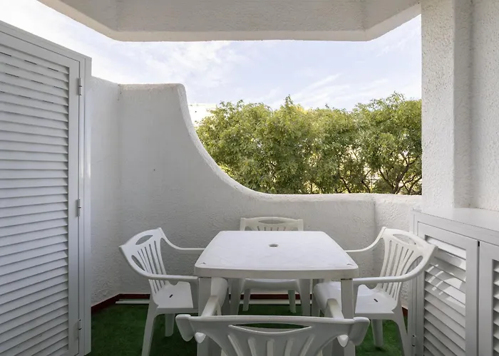 Sun & Sea Flat In - Cozy Close To The Beach, By Hopstays Quarteira