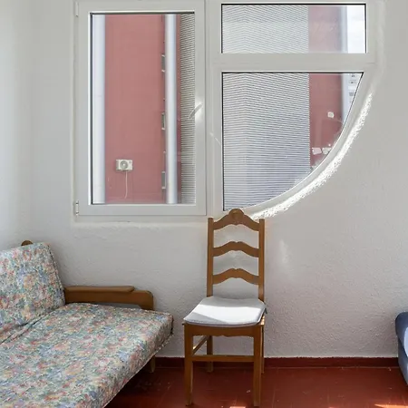 Sun & Sea Flat In Quarteira - Cozy Close To The Beach, By Hopstays