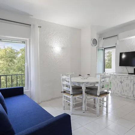 Sun & Sea Flat In Quarteira - Cozy Close To The Beach, By Hopstays